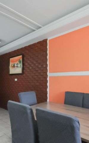 Casa à venda com 233m², 3 quartos e 2 vagasSala