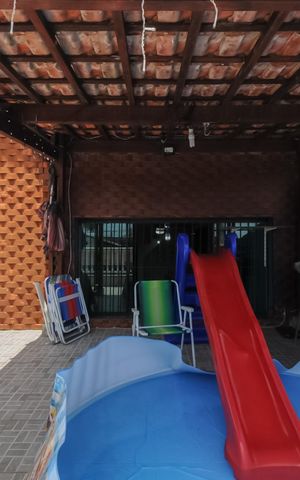 Casa à venda com 233m², 3 quartos e 2 vagasQuintal - frente da casa