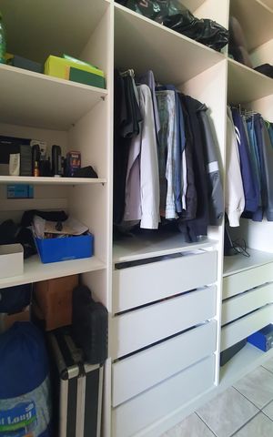 Casa à venda com 233m², 3 quartos e 2 vagasQuarto 1 ( Suíte ) - closet