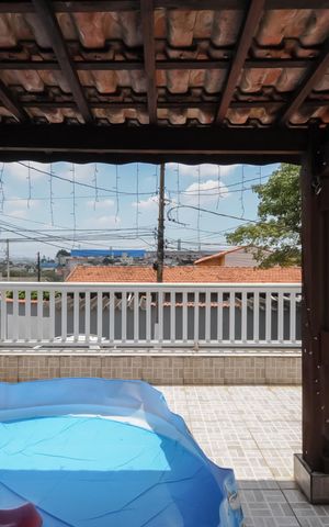 Casa à venda com 233m², 3 quartos e 2 vagasQuintal - frente da casa