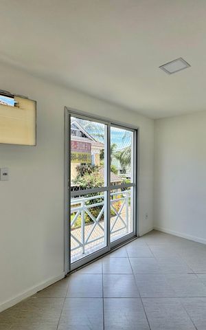 Casa de condomínio à venda com 200m², 4 quartos e 2 vagas Casa de condomínio à venda com 200m², 4 quartos e 2 vagasSuíte 1