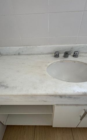 Casa de condomínio à venda com 200m², 4 quartos e 2 vagas Casa de condomínio à venda com 200m², 4 quartos e 2 vagasSuíte 2 - Banheiro