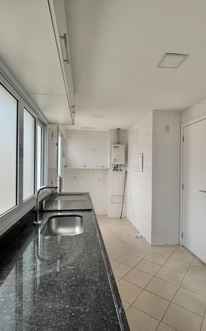 Casa de condomínio à venda com 200m², 4 quartos e 2 vagas Casa de condomínio à venda com 200m², 4 quartos e 2 vagasCozinha