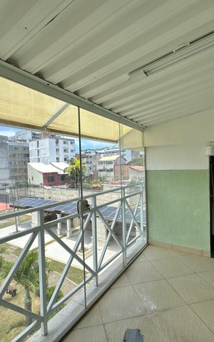 Casa de condomínio à venda com 200m², 4 quartos e 2 vagas Casa de condomínio à venda com 200m², 4 quartos e 2 vagasÁrea Externa