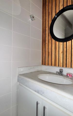 Casa de condomínio à venda com 200m², 4 quartos e 2 vagas Casa de condomínio à venda com 200m², 4 quartos e 2 vagasBanheiro Social