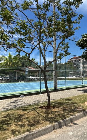 Casa de condomínio à venda com 200m², 4 quartos e 2 vagas Casa de condomínio à venda com 200m², 4 quartos e 2 vagasÁrea comum