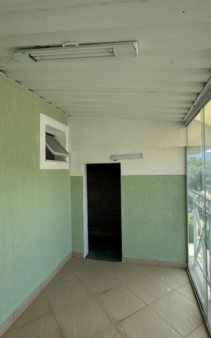 Casa de condomínio à venda com 200m², 4 quartos e 2 vagas Casa de condomínio à venda com 200m², 4 quartos e 2 vagasÁrea Externa