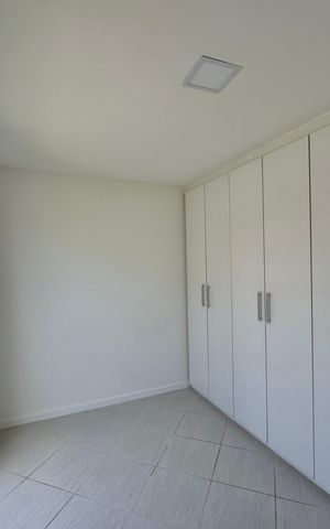 Casa de condomínio à venda com 200m², 4 quartos e 2 vagas Casa de condomínio à venda com 200m², 4 quartos e 2 vagasSuíte 1