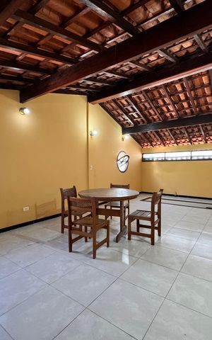 Casa para alugar com 350m², 3 quartos e 3 vagas Casa para alugar com 350m², 3 quartos e 3 vagasSótão