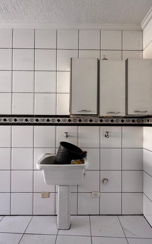 Casa para alugar com 350m², 3 quartos e 3 vagas Casa para alugar com 350m², 3 quartos e 3 vagasLavanderia