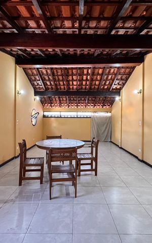 Casa para alugar com 350m², 3 quartos e 3 vagas Casa para alugar com 350m², 3 quartos e 3 vagasSótão
