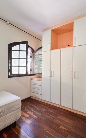 Casa para alugar com 350m², 3 quartos e 3 vagas Casa para alugar com 350m², 3 quartos e 3 vagasQuarto 1