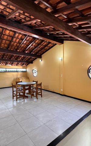 Casa para alugar com 350m², 3 quartos e 3 vagas Casa para alugar com 350m², 3 quartos e 3 vagasSótão