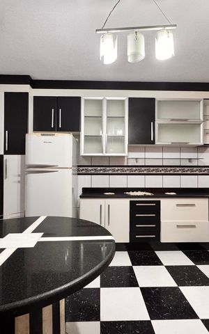 Casa para alugar com 350m², 3 quartos e 3 vagas Casa para alugar com 350m², 3 quartos e 3 vagasCozinha