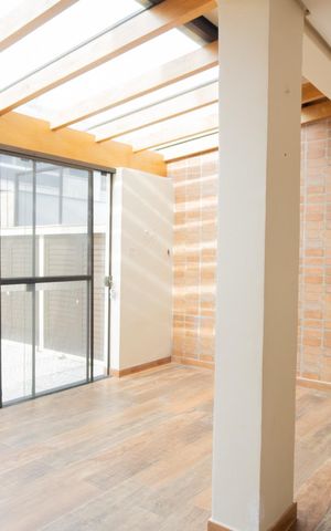 Casa à venda com 220m², 3 quartos e 2 vagas Casa à venda com 220m², 3 quartos e 2 vagasÁrea comum - Churrasqueira