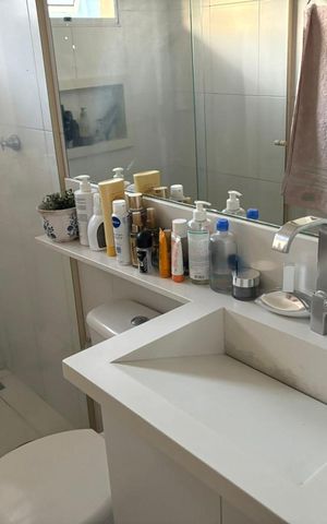 Casa de condomínio à venda com 69m², 2 quartos e 2 vagas Casa de condomínio à venda com 69m², 2 quartos e 2 vagasBanheiro