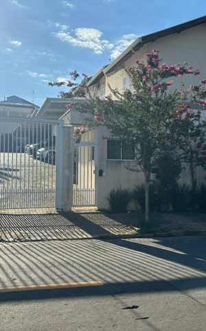 Casa de condomínio à venda com 69m², 2 quartos e 2 vagas Casa de condomínio à venda com 69m², 2 quartos e 2 vagasFachada