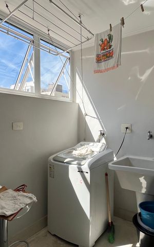 Apartamento à venda com 145m², 3 quartos e 2 vagas Apartamento à venda com 145m², 3 quartos e 2 vagasÁrea de Serviço