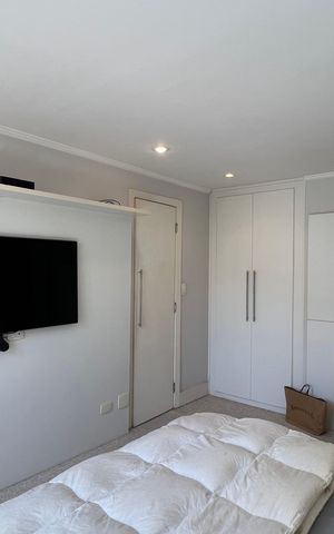 Apartamento à venda com 145m², 3 quartos e 2 vagas Apartamento à venda com 145m², 3 quartos e 2 vagasSuite
