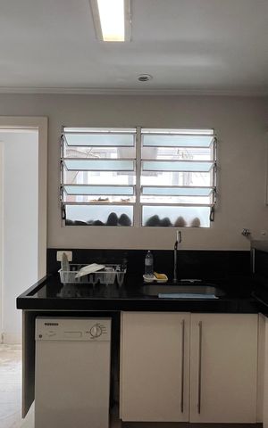 Apartamento à venda com 145m², 3 quartos e 2 vagas Apartamento à venda com 145m², 3 quartos e 2 vagasCozinha