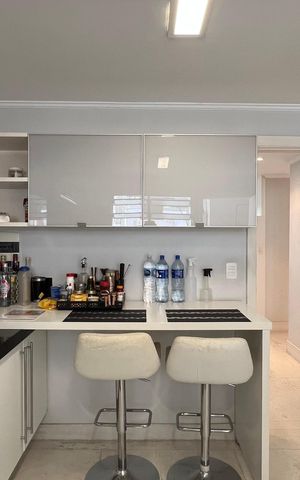 Apartamento à venda com 145m², 3 quartos e 2 vagas Apartamento à venda com 145m², 3 quartos e 2 vagasCozinha