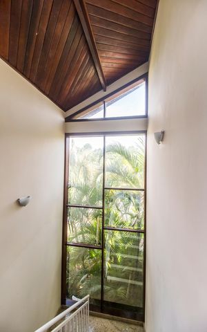 Casa de condomínio para alugar com 310m², 3 quartos e 6 vagasDetalhe