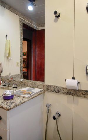 Apartamento à venda com 100m², 3 quartos e 2 vagasBanheiro