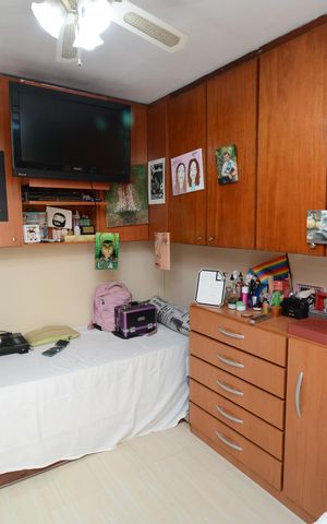 Casa à venda com 220m², 3 quartos e 2 vagasQuarto 3