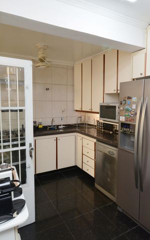 Casa à venda com 220m², 3 quartos e 2 vagasCozinha