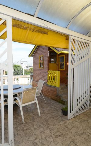 Casa à venda com 220m², 3 quartos e 2 vagasTerraço