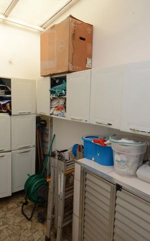 Casa à venda com 220m², 3 quartos e 2 vagasÁrea de Serviço