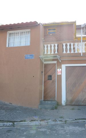 Casa à venda com 220m², 3 quartos e 2 vagasFachada