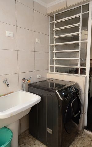 Casa à venda com 220m², 3 quartos e 2 vagasÁrea de Serviço