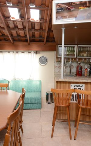 Casa à venda com 220m², 3 quartos e 2 vagasVaranda gourmet