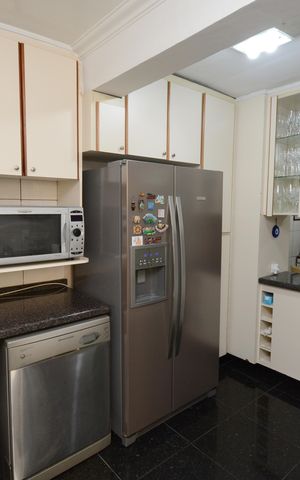 Casa à venda com 220m², 3 quartos e 2 vagasCozinha