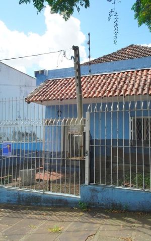 Casa à venda com 254m², 3 quartos e 10 vagasFachada com Placa