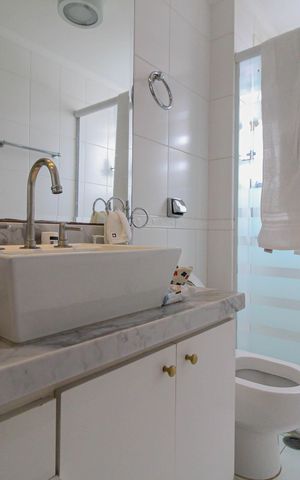 Apartamento para alugar com 210m², 5 quartos e 4 vagasBanheiro da Suíte 1