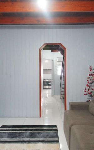 Casa à venda com 150m², 3 quartos e 2 vagas Casa à venda com 150m², 3 quartos e 2 vagasSala