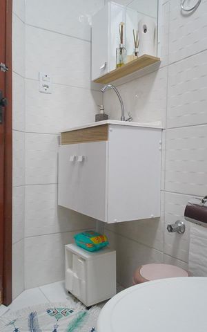 Casa à venda com 150m², 3 quartos e 2 vagas Casa à venda com 150m², 3 quartos e 2 vagasBanheiro