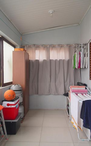 Casa à venda com 150m², 3 quartos e 2 vagas Casa à venda com 150m², 3 quartos e 2 vagasÁrea de Serviço