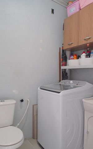 Casa à venda com 150m², 3 quartos e 2 vagas Casa à venda com 150m², 3 quartos e 2 vagasBanheiro 2
