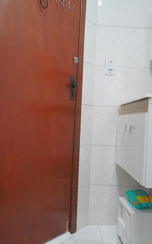 Casa à venda com 150m², 3 quartos e 2 vagas Casa à venda com 150m², 3 quartos e 2 vagasBanheiro