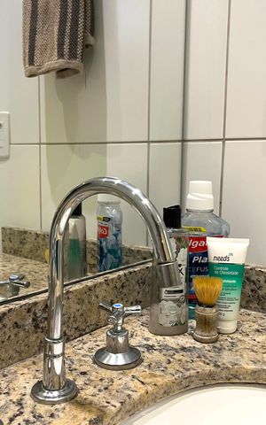 Apartamento à venda com 67m², 2 quartos e 2 vagas Apartamento à venda com 67m², 2 quartos e 2 vagasBanheiro Corredor