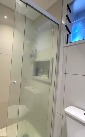 Apartamento à venda com 67m², 2 quartos e 2 vagas Apartamento à venda com 67m², 2 quartos e 2 vagasBanheiro Corredor