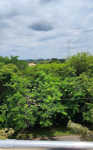Casa de condomínio à venda com 275m², 3 quartos e 4 vagas Casa de condomínio à venda com 275m², 3 quartos e 4 vagasVista