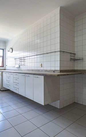 Apartamento à venda com 192m², 4 quartos e 3 vagas Apartamento à venda com 192m², 4 quartos e 3 vagasCozinha