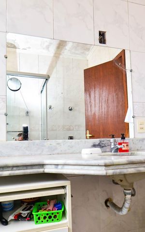 Casa à venda com 314m², 7 quartos e 4 vagas Casa à venda com 314m², 7 quartos e 4 vagasBanheiro suite