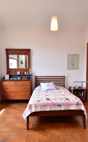 Casa à venda com 314m², 7 quartos e 4 vagas Casa à venda com 314m², 7 quartos e 4 vagasQuarto2/ suite