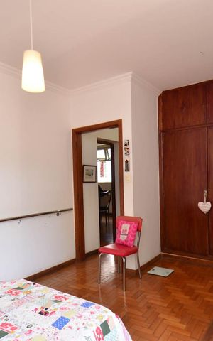 Casa à venda com 314m², 7 quartos e 4 vagas Casa à venda com 314m², 7 quartos e 4 vagasQuarto2/ suite