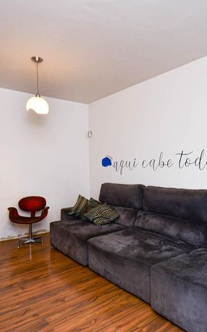Casa à venda com 314m², 7 quartos e 4 vagas Casa à venda com 314m², 7 quartos e 4 vagasSala de Tv